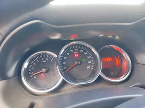 Dacia Duster 1.6 4x4 Benzina - imagine 2