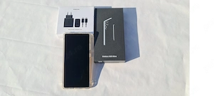 Samsung S25 Ultra Nou (Cutie,Husa,Incarcator Rapid)
