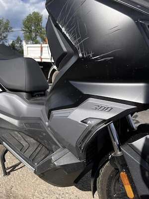 SYM ADX 300 maxiscuter - imagine 5