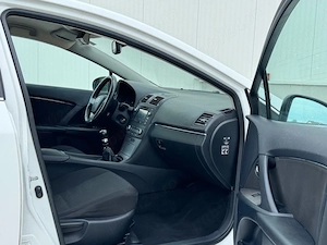Toyota Avensis 2.0d 2010 Euro 5 - imagine 6
