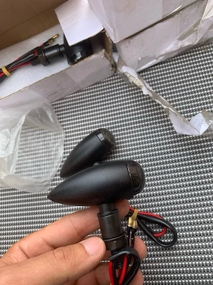 Set 4 Semnalizări Moto LED Bullet / Ogivă Negru – Noi în cutie (2 seturi disponibile) 