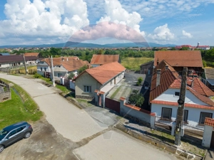 Casa traditionala cu teren 2.259 mp in Dumbravita, Brasov - imagine 2