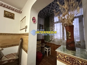 3 camere | Decomandat  | 68 mp. | 2 Bai | Balcon & Pivnita | CETATE Mercur