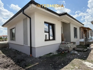 Vanzare Casa Noua 4 camere 2 Bai Terasa S.util 100 mp. Teren 400 mp. Finisata 