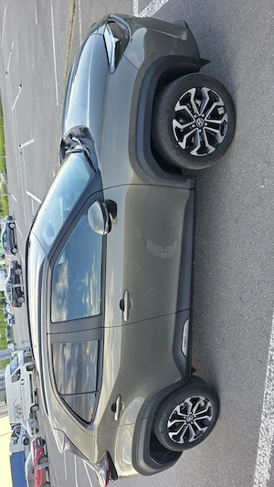 Vand Toyota Yariss Cross 1.5 HEV FWD, primul proprietar - imagine 3
