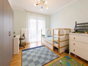 Apartament de vanzare 4 camere balcon boxa lift bloc nou zona Centrala - imagine 9