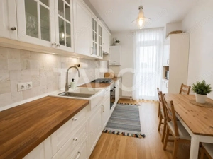 Apartament de vanzare 4 camere balcon boxa lift bloc nou zona Centrala - imagine 12