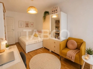 Apartament de vanzare 4 camere balcon boxa lift bloc nou zona Centrala - imagine 8