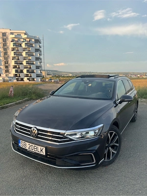 Vand Volkswagen Passat GTE hybrid - imagine 4
