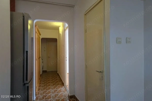 Soarelui - Scoala 30 - 3 Camere, Decomandat, 2 Bai, Etaj 2, Centrala - imagine 18