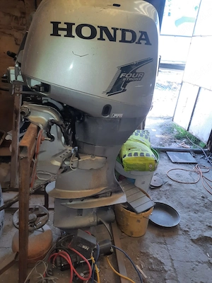Vand motor barca honda 50cp