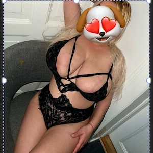 Noua in oras Fac doar deplasar Only outcall Poze in privat  