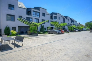 Avangarde Forest 7 - Suprafață 180 mp  - Complex Inchis- curte privata
