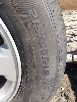 Vind roți KIA sportage 215/65R16