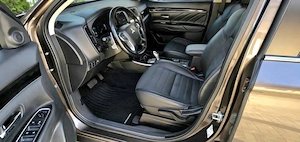 Mitsubishi OUTLANDER PHEV 2019, un autoturism cu 45-48 km pur electric cu un motor de 2,4L benzina. - imagine 5