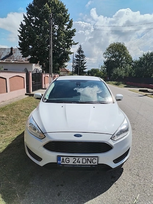 Ford Focus 2016 benzina, km putini, stare excelentă 
