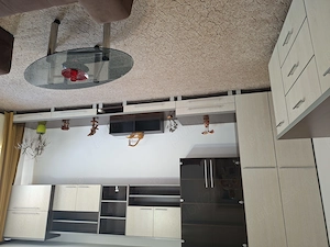 Vânzare apartament 2 camere, decomandat, bucătărie open space  complet mobilat ocupabil imediat - imagine 5