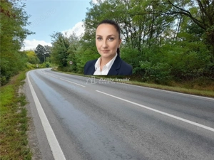 Resita,5561 mp.Teren INTRAVILAN Km.8,la Sosea 10 Euro mp..