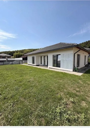 Casa de inchiriat, 100mp utili, zona Popesti, langa padure!Comision 0%!