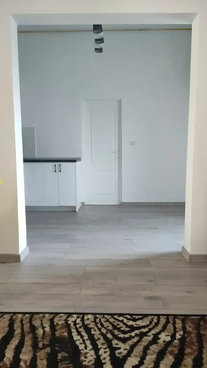 Vând apartament 2 camere Podgoria-Gara - imagine 4