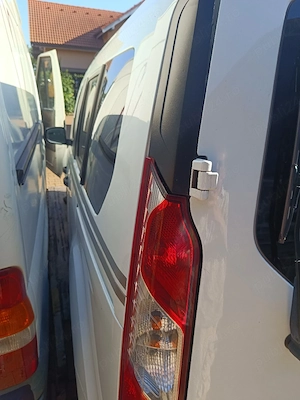 Dezmembrez Ford transit Connect euro 6 motor 1,5 anul 2019 full. - imagine 3