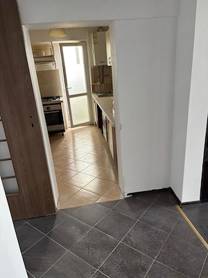 Apartament 3 camere decomandat - imagine 2