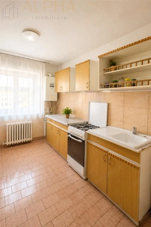 Apartament 3 camere, 70 mp total, 2 balcoane, Intr. Violetelor - BISTRITA, BN - imagine 2