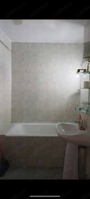 închiriez apartament 2 camere
