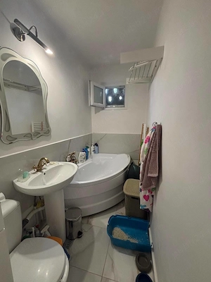 De vanzare apartament cu 2 camere, renovat, semimobilat Pret 56000 euro
