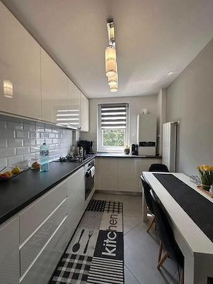 De vanzare apartament cu 3 camere si 2 balcoane, renovat, zona centrala - Pascal