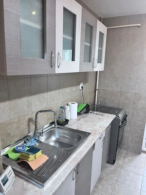 Apartament 2 camere de anchiriat decomandate Dezrobirii renovat et 1 centrala utilat - imagine 5