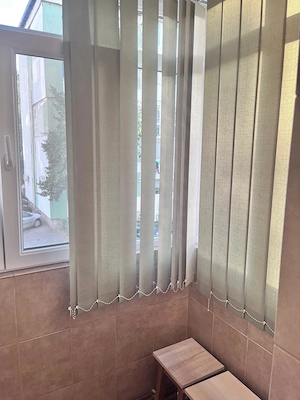 Apartament 2 camere de anchiriat decomandate Dezrobirii renovat et 1 centrala utilat - imagine 9