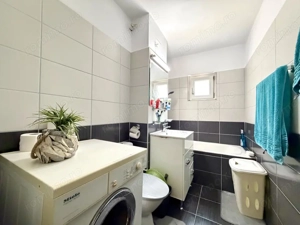 Apartament elegant 3 camere, 64 mp utili, etaj 2 - Zona Lipovei - imagine 11
