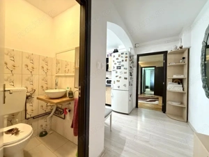 Apartament elegant 3 camere, 64 mp utili, etaj 2 - Zona Lipovei - imagine 9