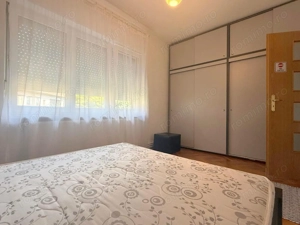 Apartament 3 camere, str. Bucuresti, suprafata generoasa - imagine 7