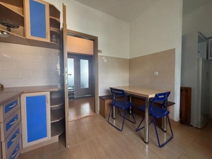 Apartament 3 camere, str. Bucuresti, suprafata generoasa - imagine 10