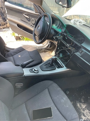 dezmembrez bmw e91 - imagine 5