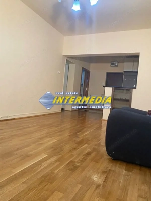 Apartament cu 3 camere Deco Foste proprietati CETATE Piata Finisat Nemobilat