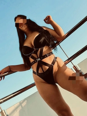 Cristina Partty girl brunetă fără grabă 