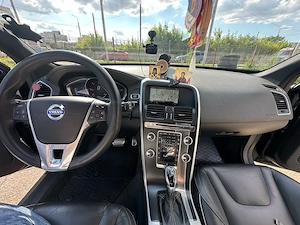 Volvo XC60  2016 R-Design D3 150 CP - imagine 2