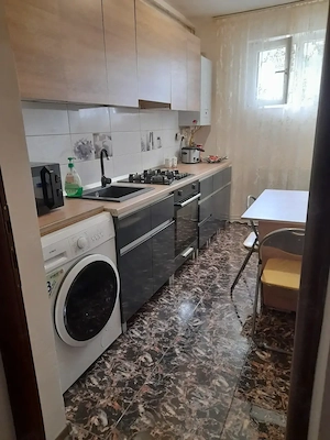 Apartament 3 camere în Hunedoara. - imagine 2