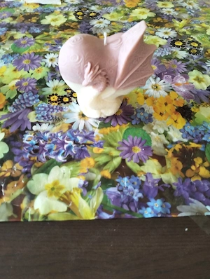 Lumânări decorative și parfumate, realizate 