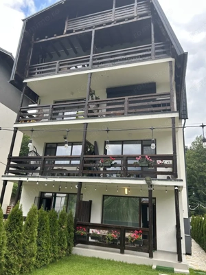 Apartament Lux &Business la cheie: cu vedere la munte, curte, foișor și jacuzzi 