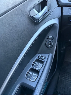 Hyundai Santa Fe - imagine 9
