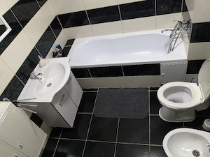 Vând apartament 3 camere  ARED UTA - imagine 2