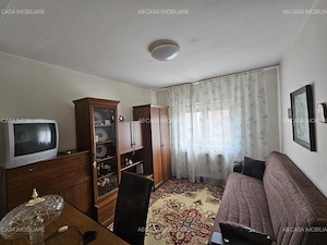 Apartament 3 camere, decomandat, et. 4 4, cu acoperiș, zona Soarelui, Bd Sudului, comision 0% - imagine 6