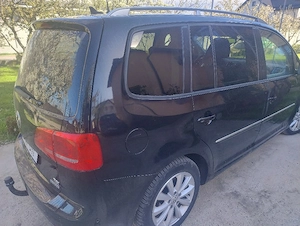 VW Touran 1.6TDI unic proprietar Ro - imagine 2