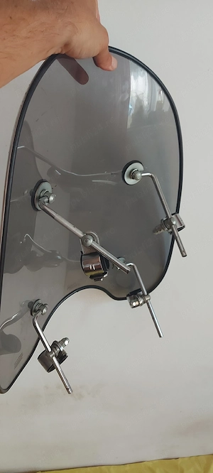 Parbriz universal de motor sau scuter Se poate adapta creativ 