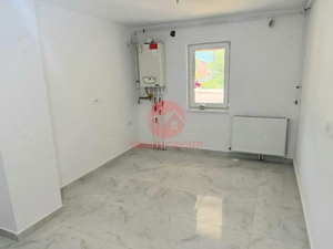 Spatiu Comercial Stradal, cu Vad, Renovat Complet - imagine 2