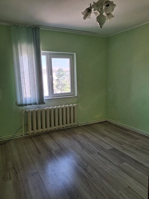 Vand apartament  2 camere decomandat - imagine 8